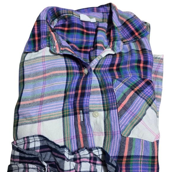 Women's Lot Of 4 Long Sleeve Flannel Plaid Button Up TShirt Gap, Uniqlo & H&M - Picture 5 of 5